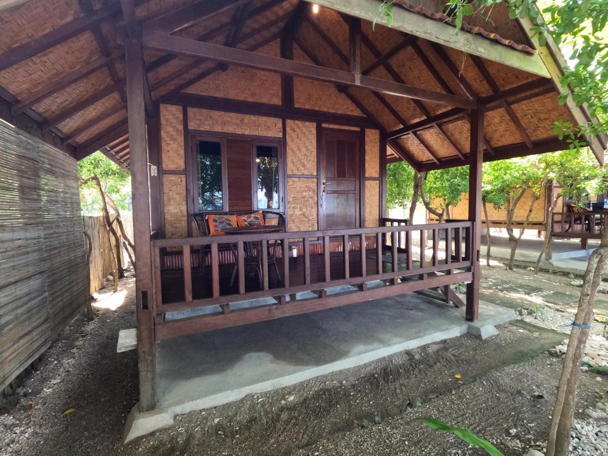 Moyo Island Maryan Moyo Bungalows & Resto מראה חיצוני תמונה