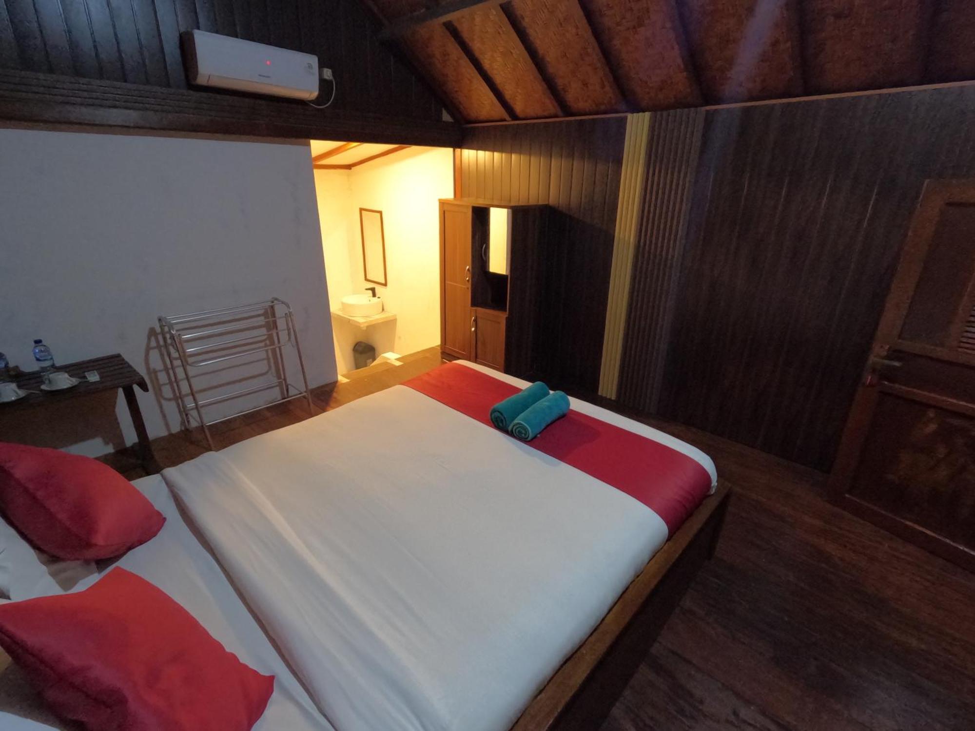 Moyo Island Maryan Moyo Bungalows & Resto מראה חיצוני תמונה